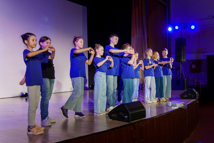 Дворец моложежи 153